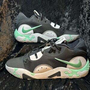 Mens Nike Shoes Size 18